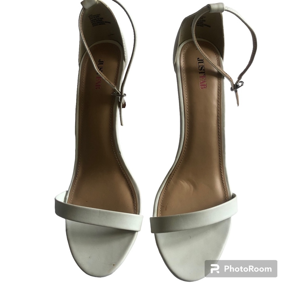 JustFab size 11 Women’s White Sandals